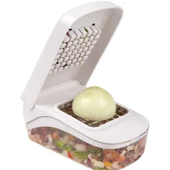 Coupe légumes et fruits en dés