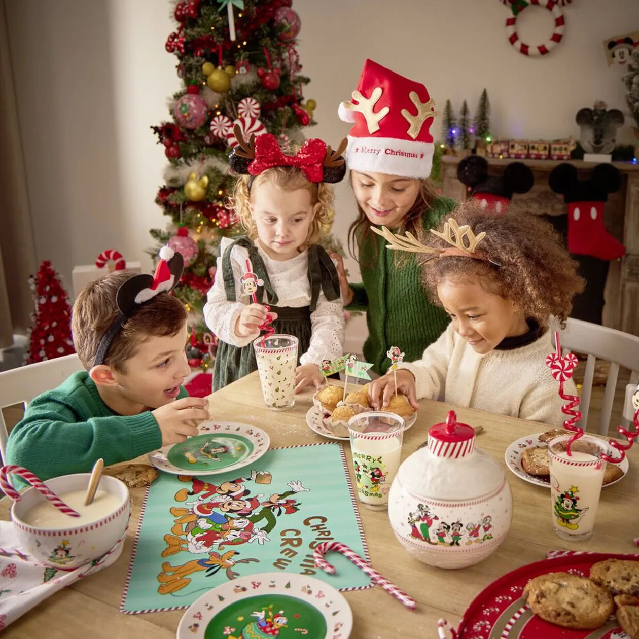 Lot de 4 assiettes dessert Disney Mickey porcelaine Ø19cm