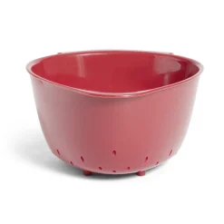Passoire plastique rouge forme fraise
