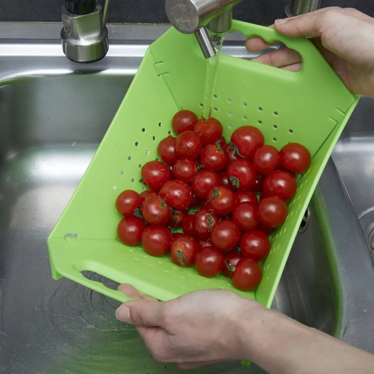 Planche à découper passoire 2 en 1