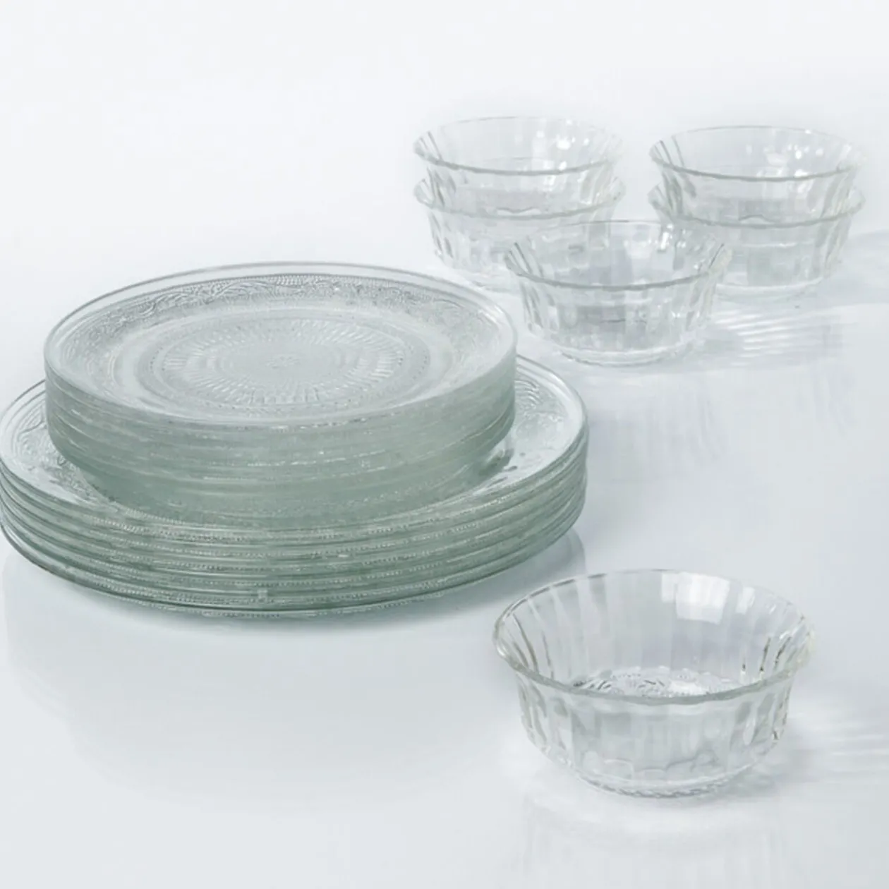 Service vaisselle transparent 18 pièces