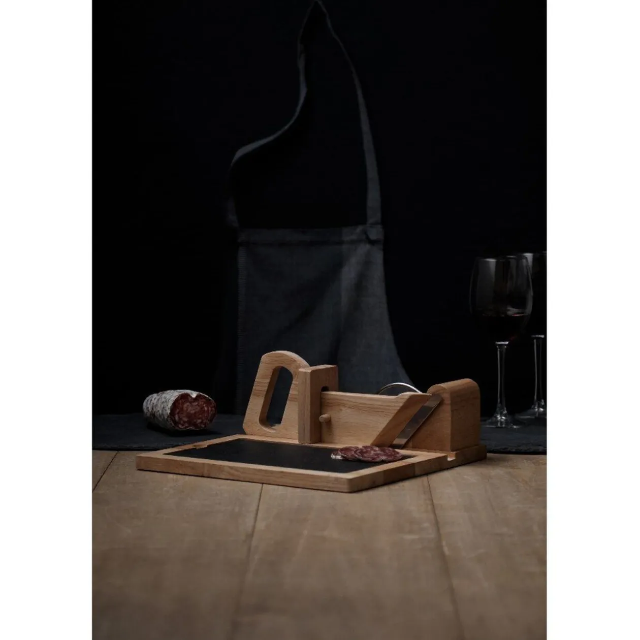 Trancheuse à saucisson avec plateau ardoise